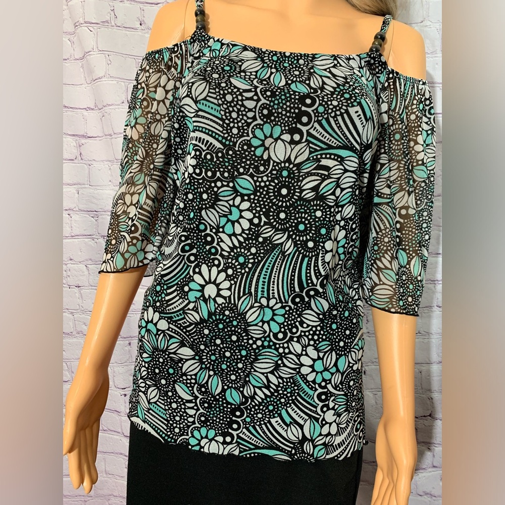 Women’s shirt. Size: 1X, Brand: Cocomo Woman
